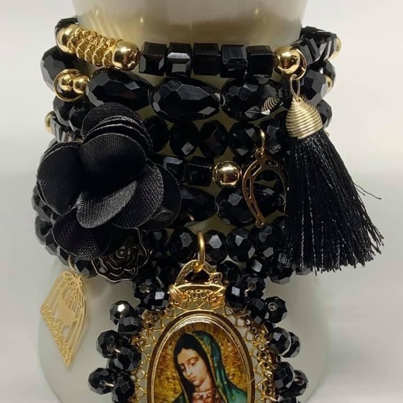 Meet your Posher, Cynthia - Picture 2 of 4